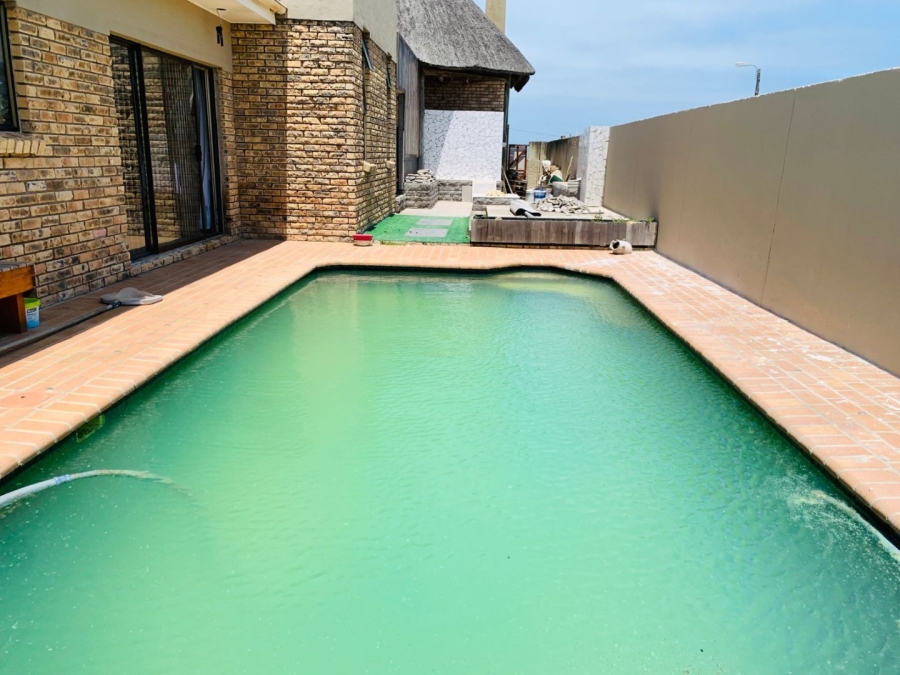 3 Bedroom Property for Sale in Gonubie Eastern Cape